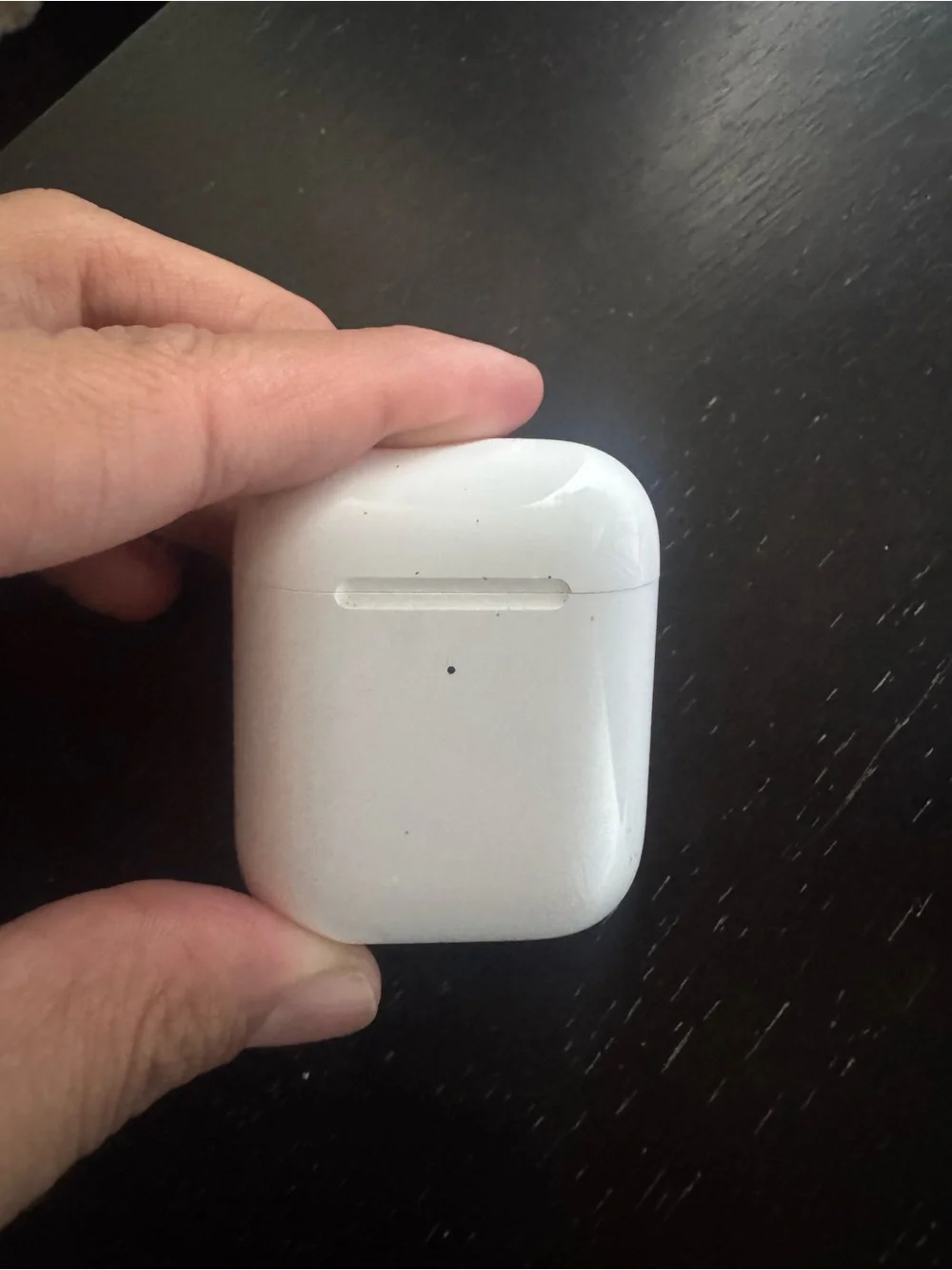 Apple Airpods 2nd Generation White Wireless Earbuds with Charging Case
